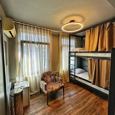 Nomad Hostel Karakoey Istanbul Exterior photo