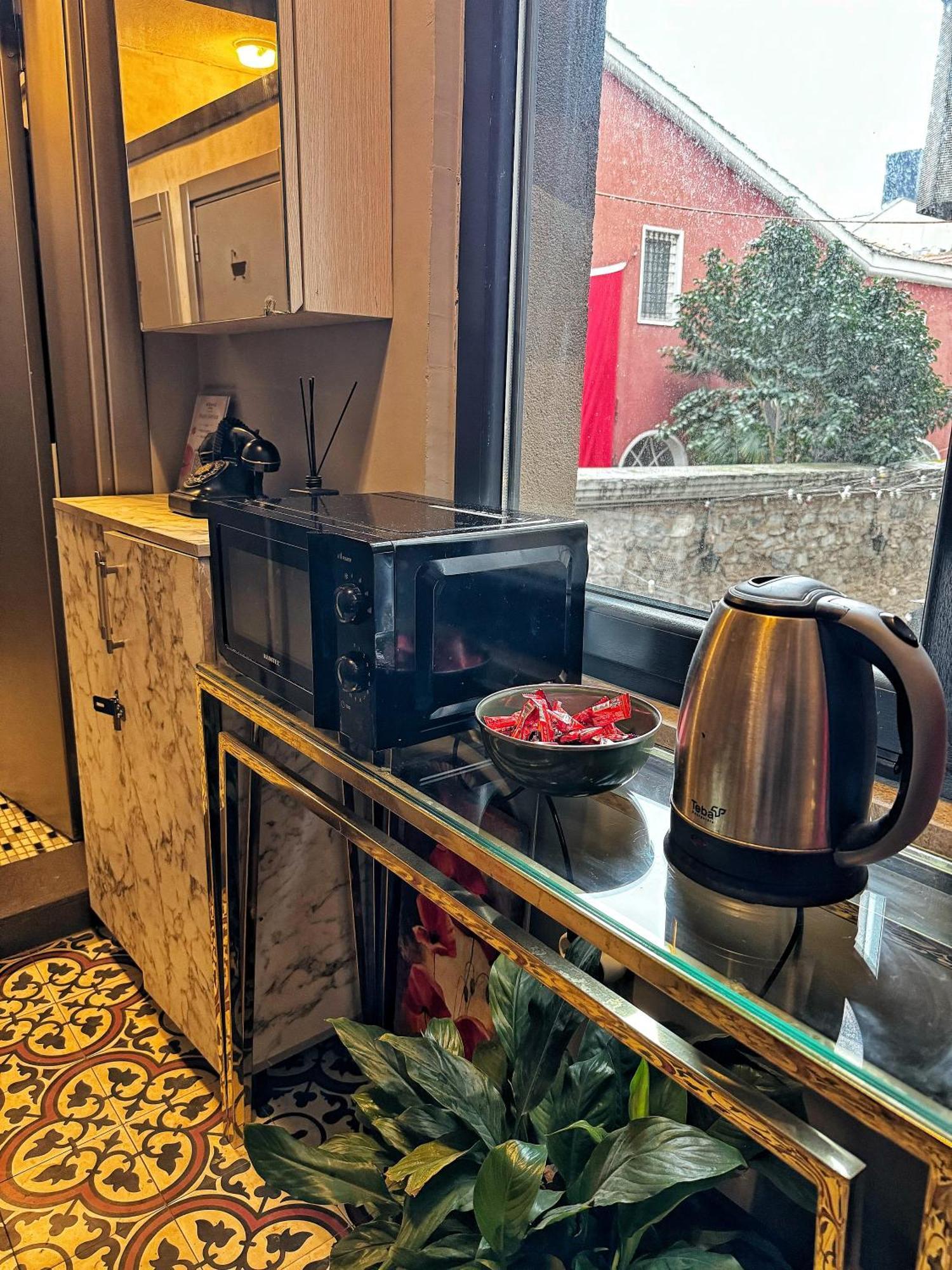 Nomad Hostel Karakoey Istanbul Exterior photo