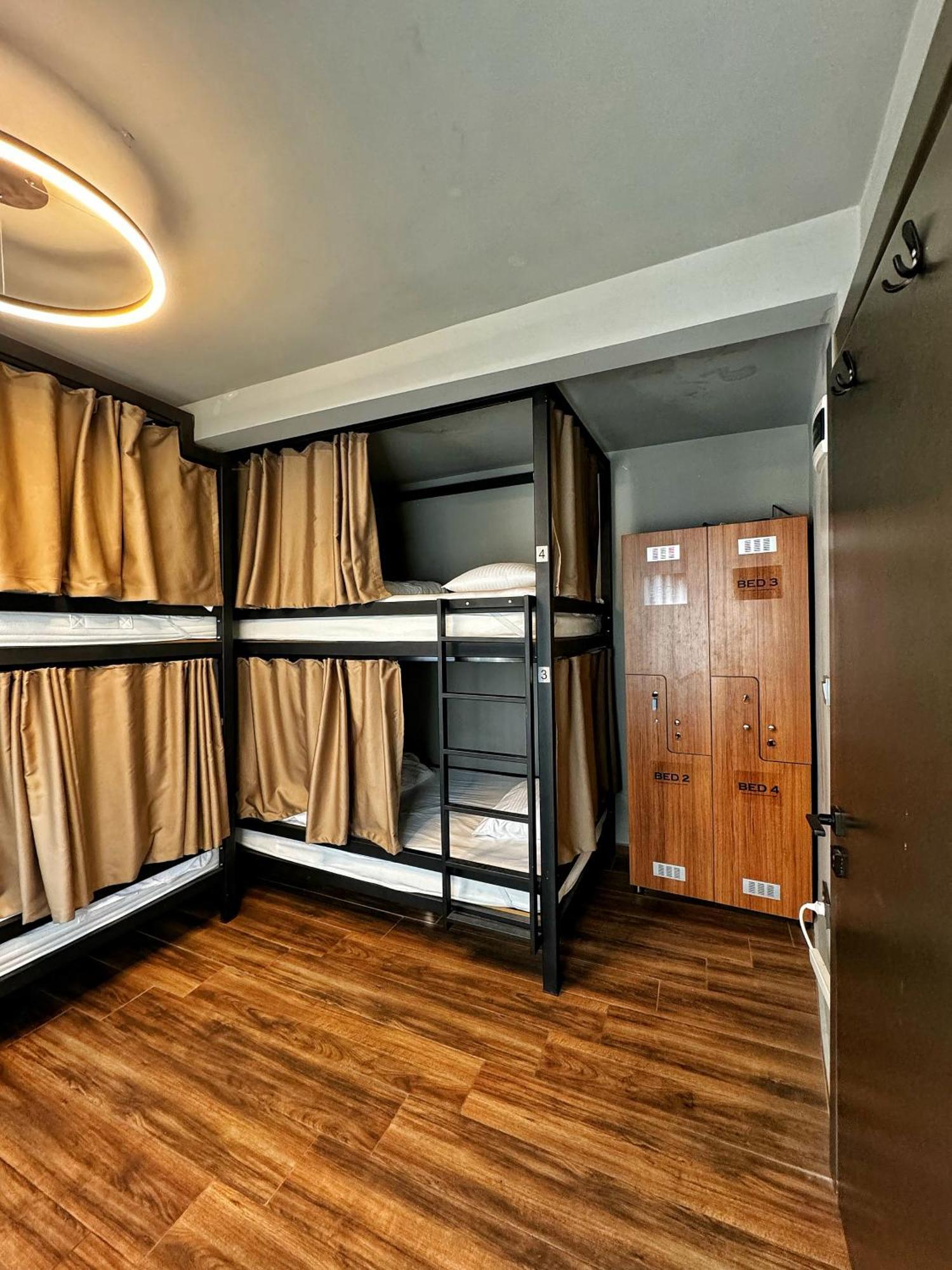 Nomad Hostel Karakoey Istanbul Exterior photo