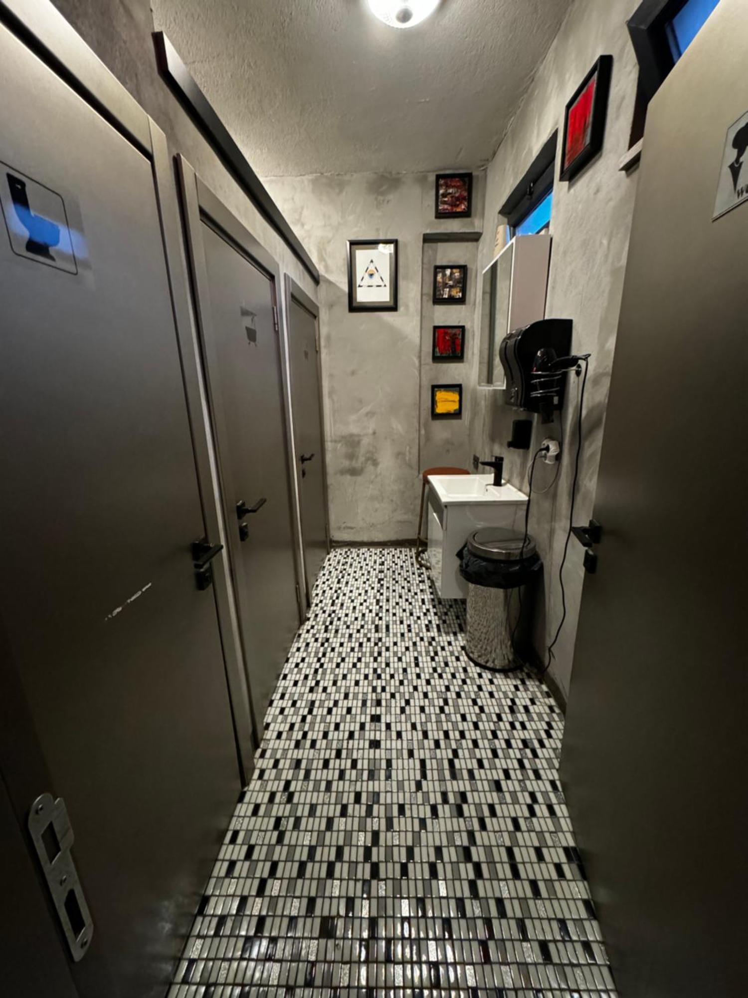 Nomad Hostel Karakoey Istanbul Exterior photo