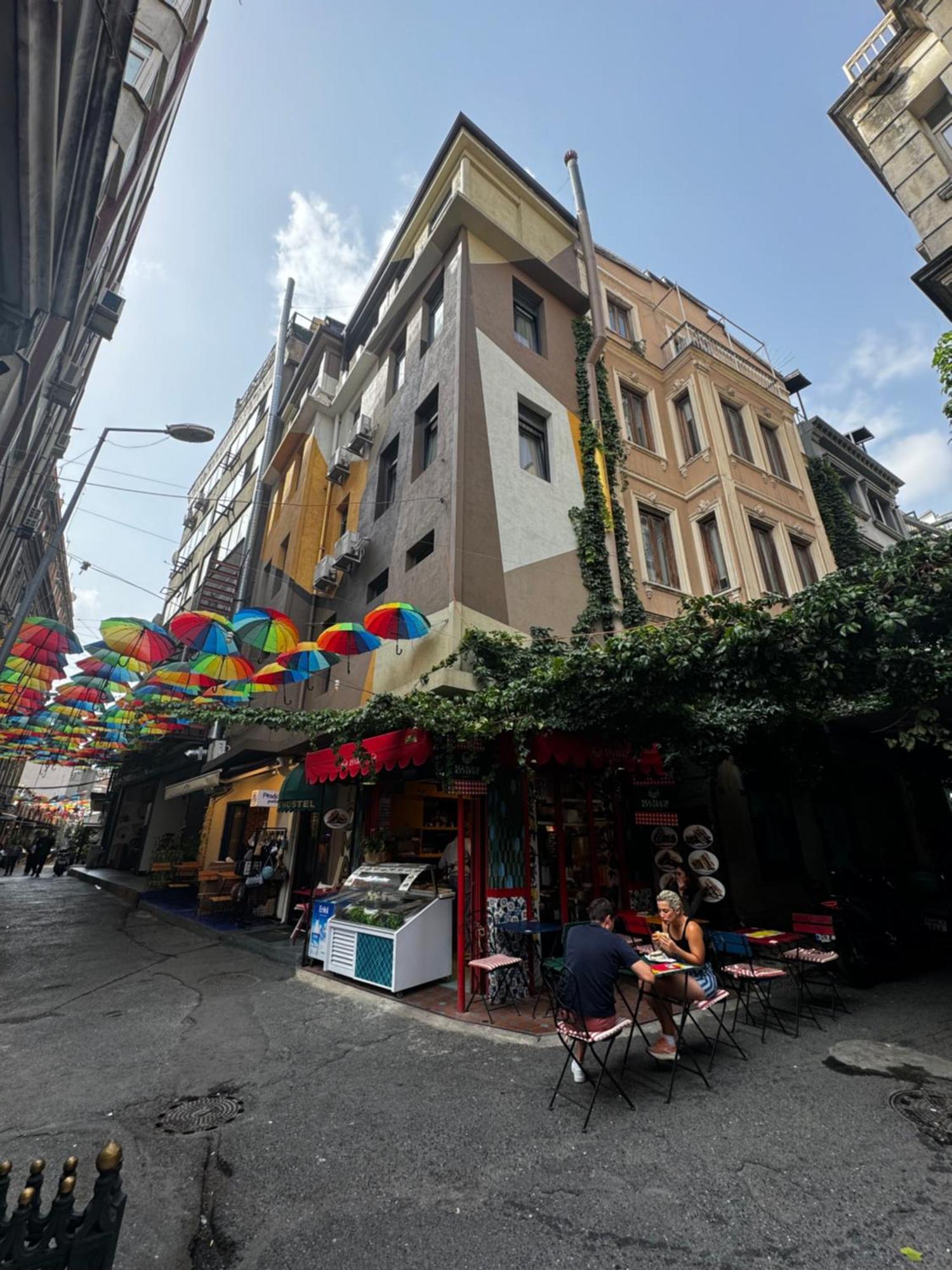 Nomad Hostel Karakoey Istanbul Exterior photo